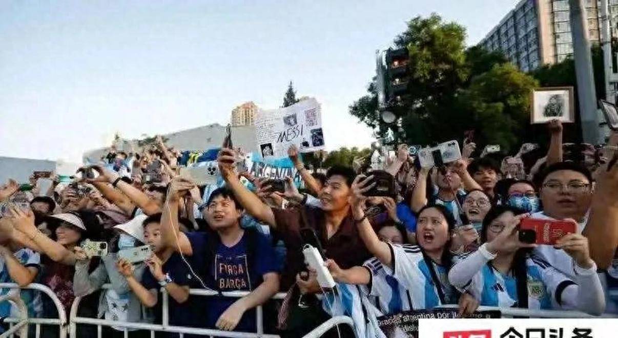 2025足球世俱杯-包含阿根廷女足抵达中国，备战友谊赛的词条
