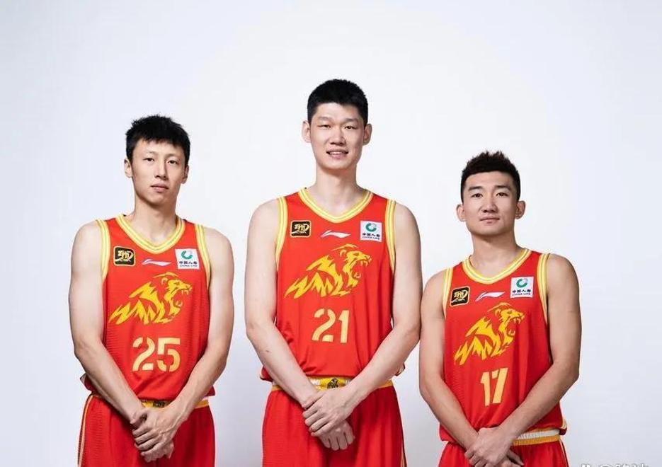 世俱杯足球直播-四川男篮客场大胜浙江队缩小分差的简单介绍
